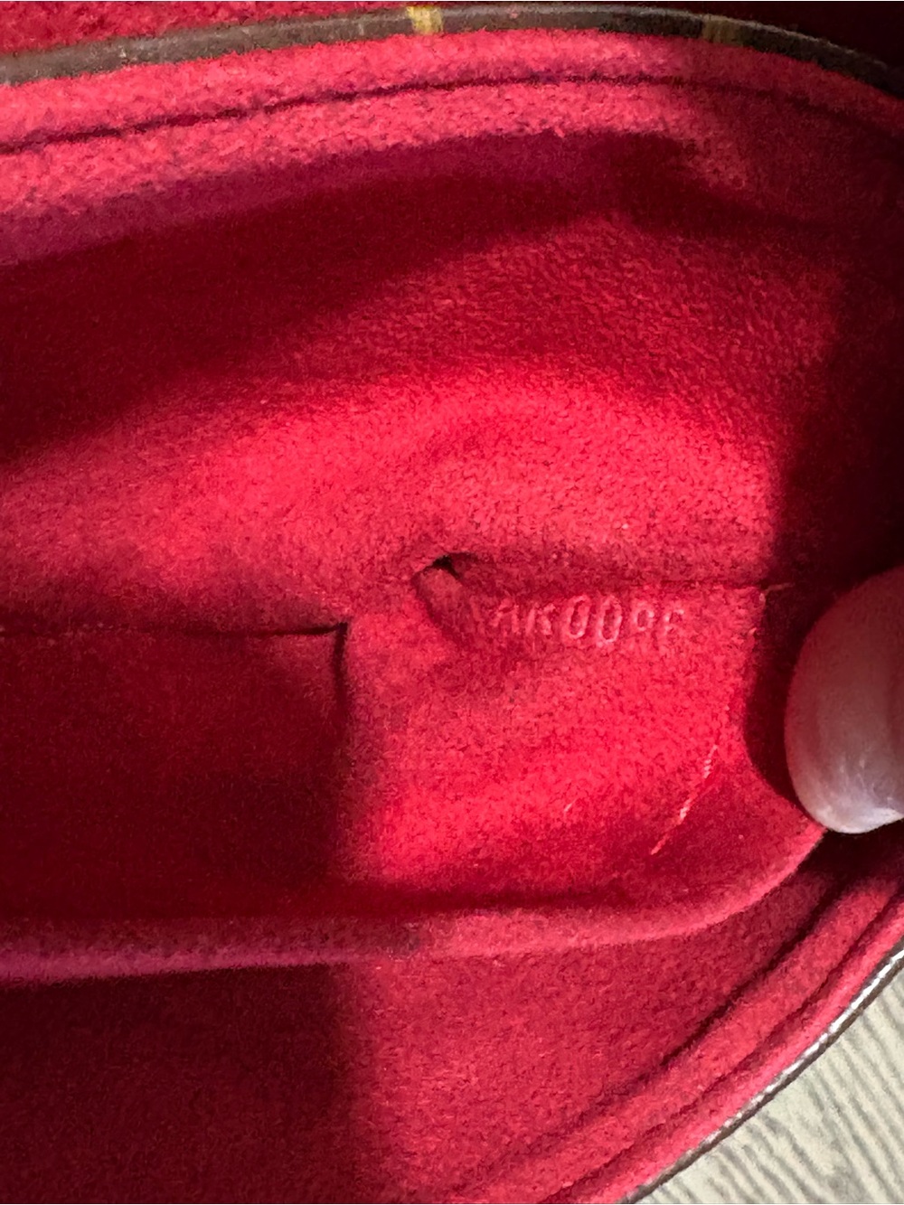 Louis Vuitton bag - Picture 8 of 14